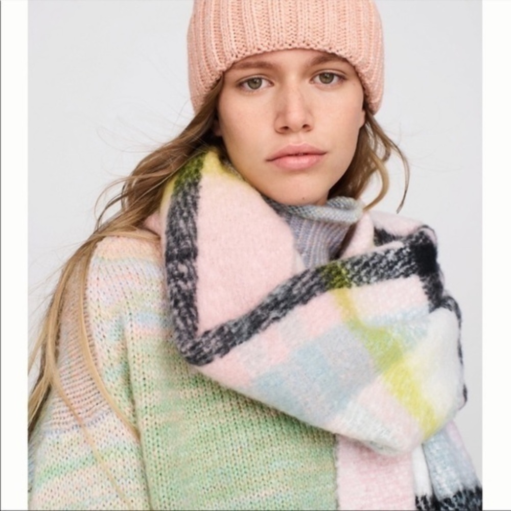 Anthropologie. Delaney Plaid Fringed Scarf